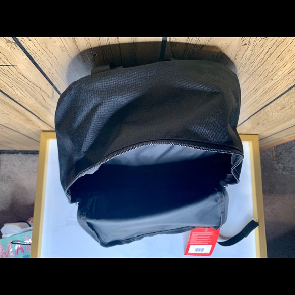 Nike Backpack 🎒 - Picture 4 of 4